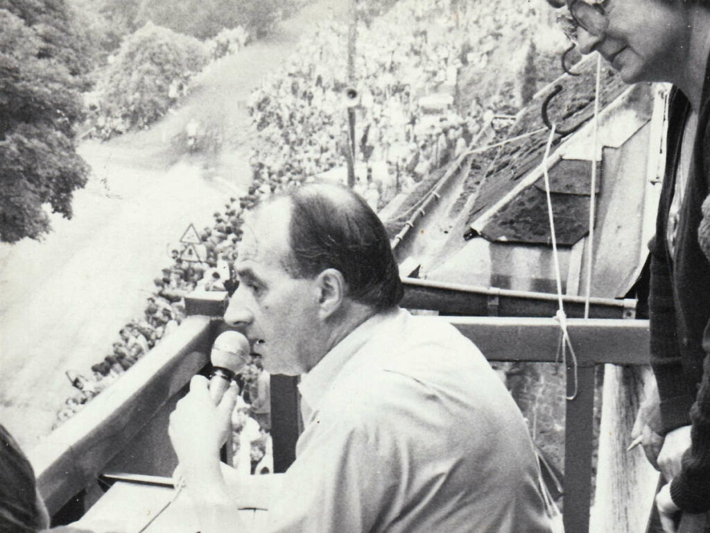 Namur Motocross Joseph Dumont Speaker au chalet du Monument